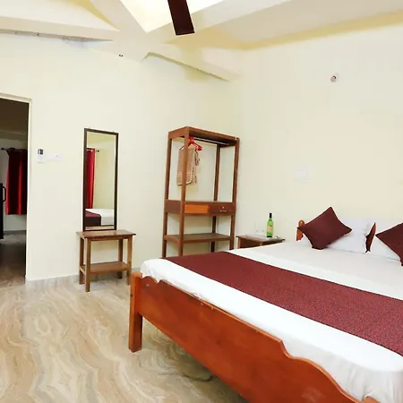Morjim Sunset Guesthouse- Apartments With Kitchen & Ac Rooms Exterior photo