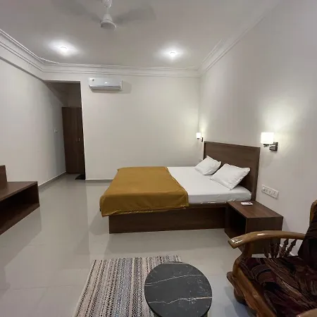 Morjim Sunset Guesthouse- Apartments With Kitchen & Ac Rooms Exterior photo