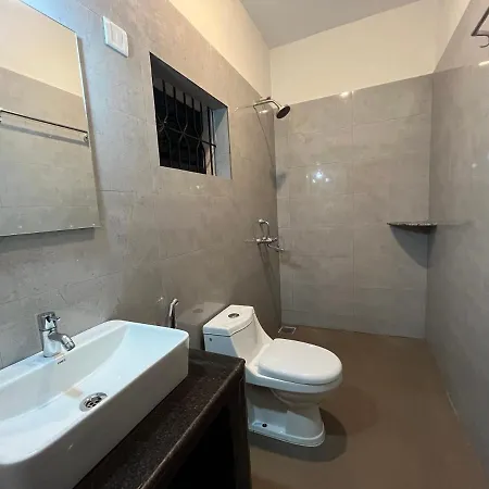 Morjim Sunset Guesthouse- Apartments With Kitchen & Ac Rooms Exterior photo