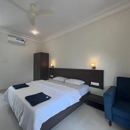 Morjim Sunset Guesthouse- Apartments With Kitchen & Ac Rooms Exterior photo