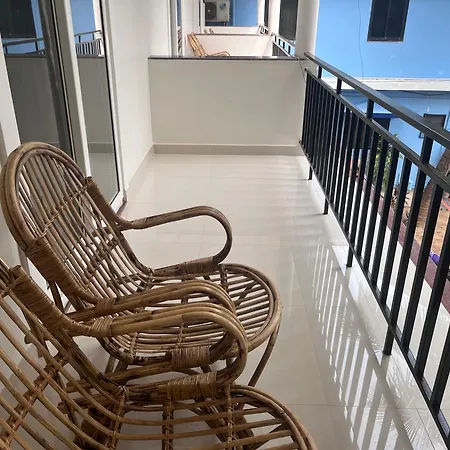 Morjim Sunset Guesthouse- Apartments With Kitchen & Ac Rooms Exterior photo