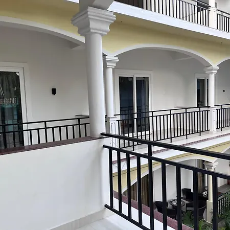 Morjim Sunset Guesthouse- Apartments With Kitchen & Ac Rooms Exterior photo