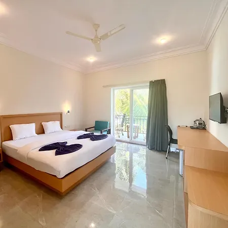 Morjim Sunset Guesthouse- Apartments With Kitchen & Ac Rooms Exterior photo