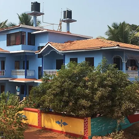 Morjim Sunset Guesthouse- Apartments With Kitchen & Ac Rooms Exterior photo