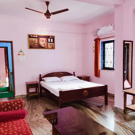 Morjim Sunset Guesthouse- Apartments With Kitchen & Ac Rooms Exterior photo