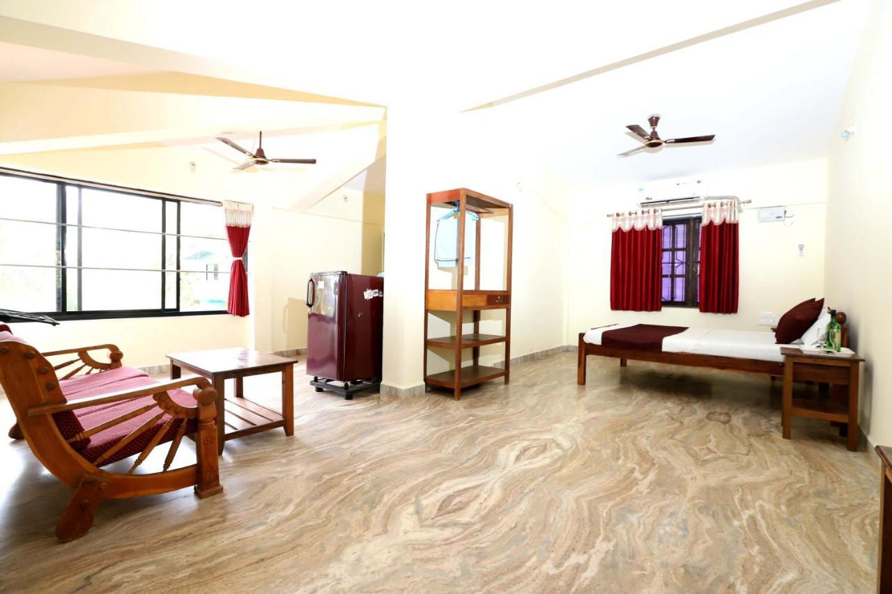 Sunset Guesthouse- With Kitchen & Ac Apartment Morjim
