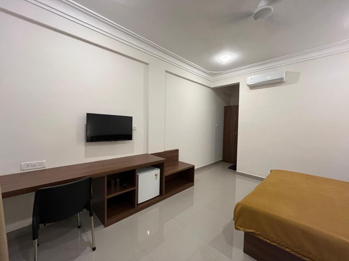 Sunset Guesthouse- With Kitchen & Ac Apartment Morjim