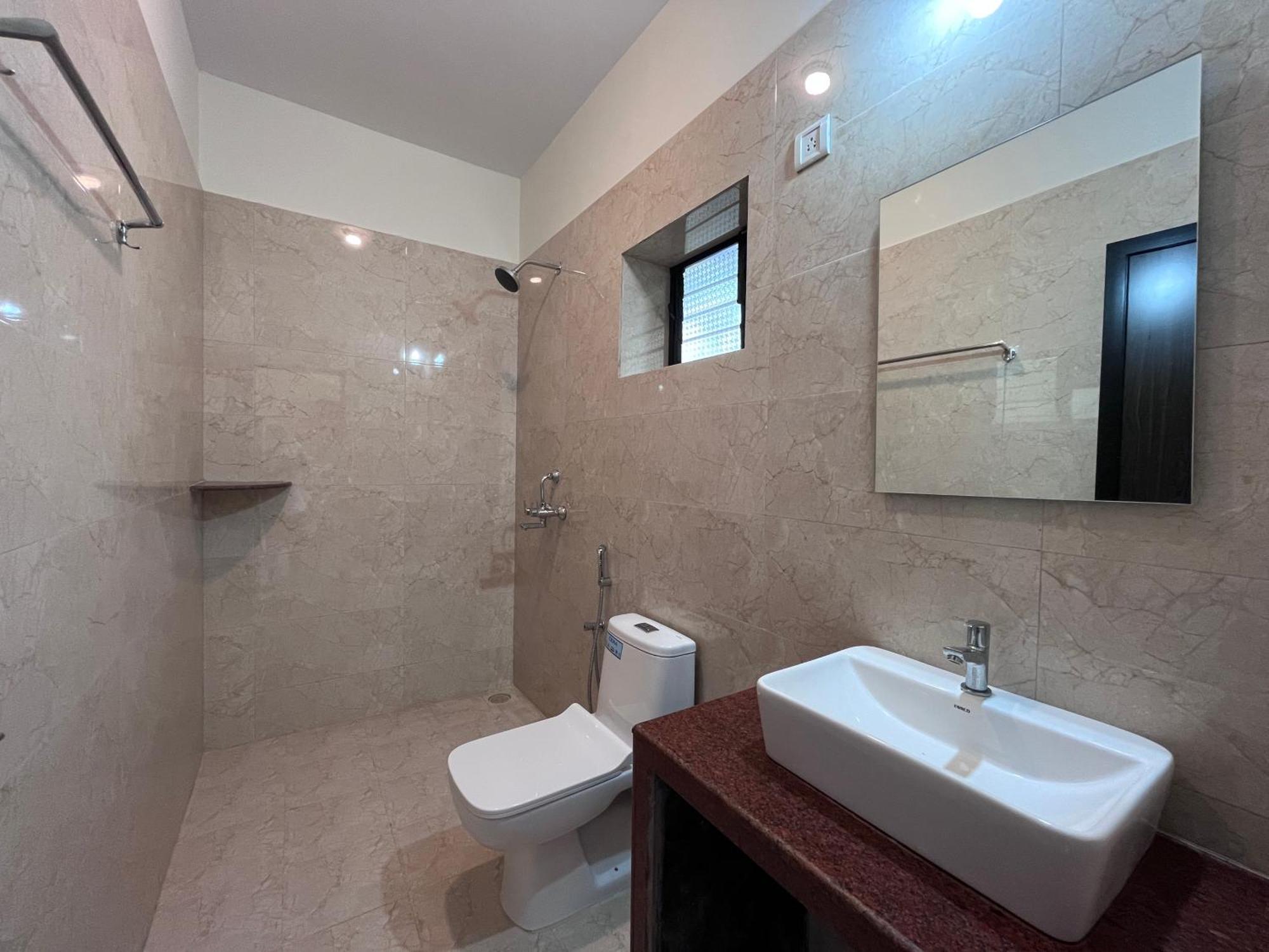 Sunset Guesthouse- With Kitchen & Ac Apartment Morjim