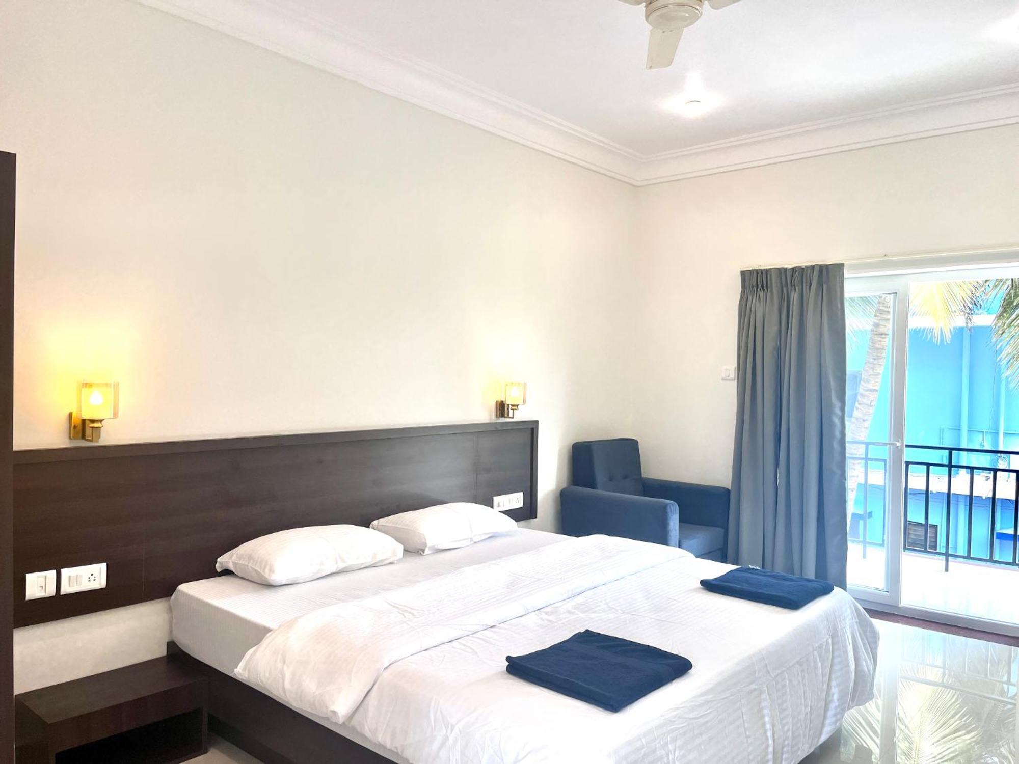 Sunset Guesthouse- With Kitchen & Ac Apartment