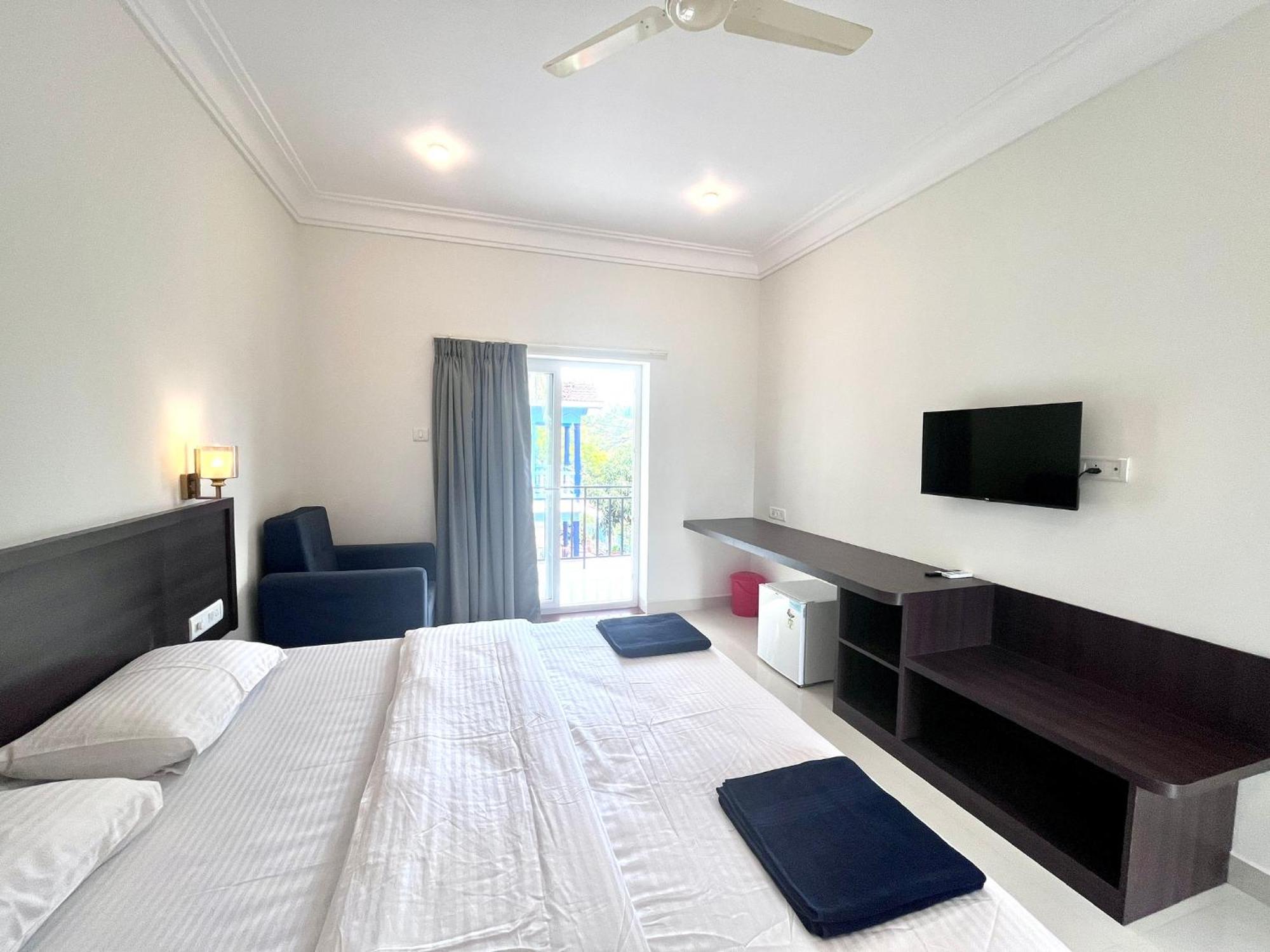 Sunset Guesthouse- With Kitchen & Ac *