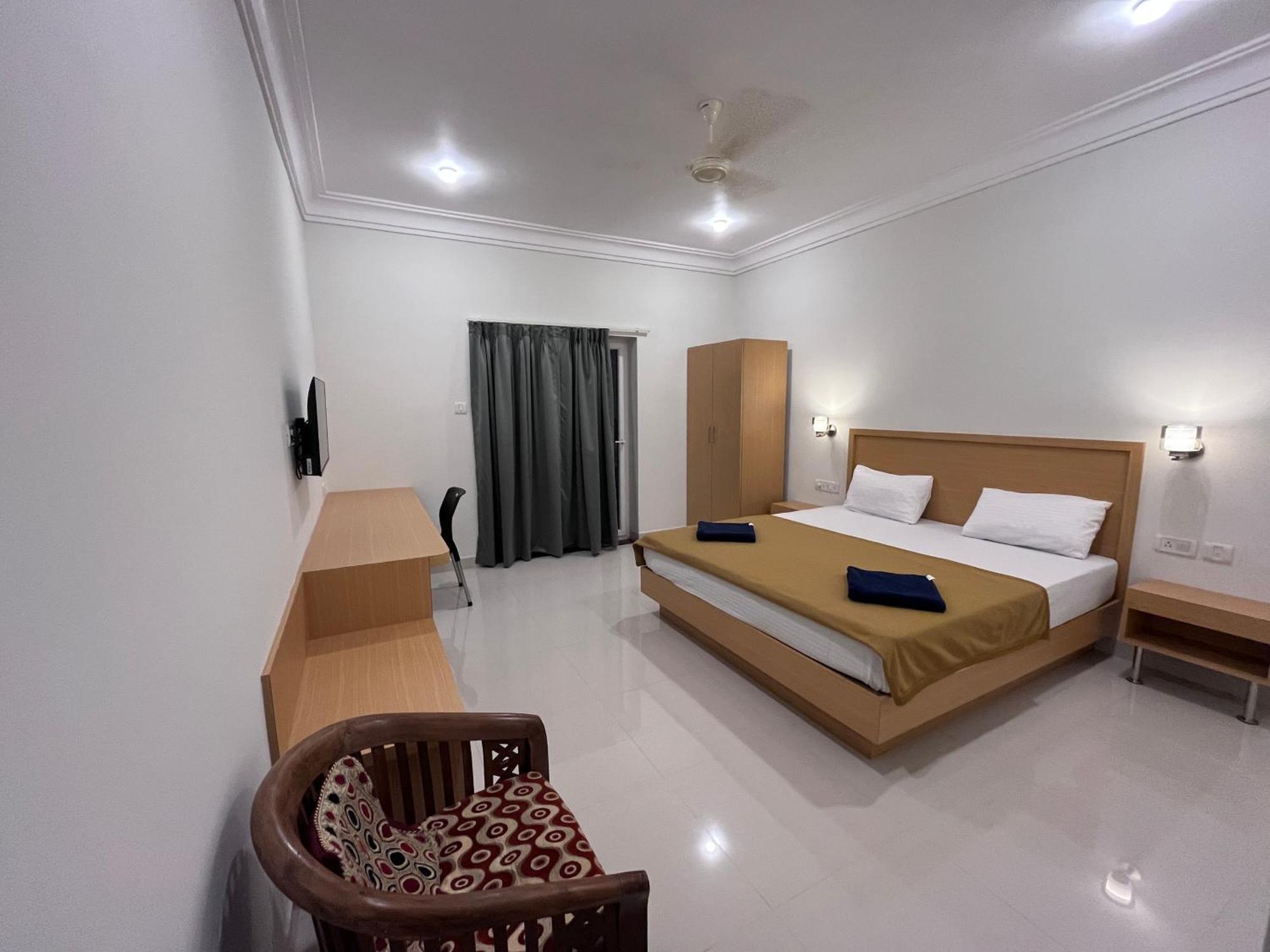Apartment Sunset Guesthouse- With Kitchen & Ac