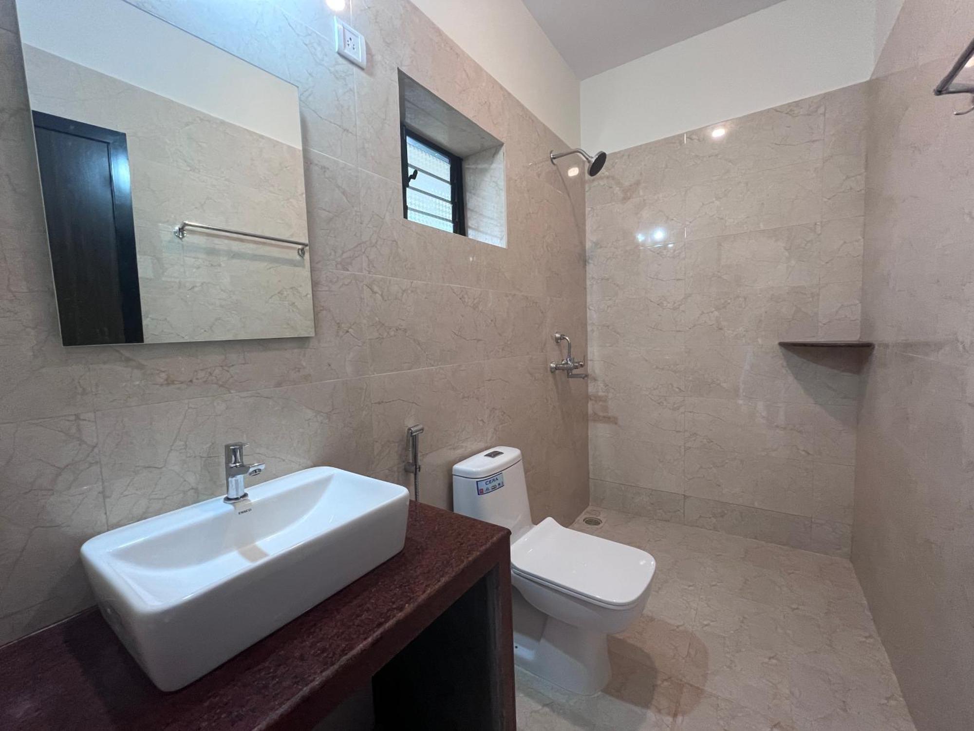 Sunset Guesthouse- With Kitchen & Ac