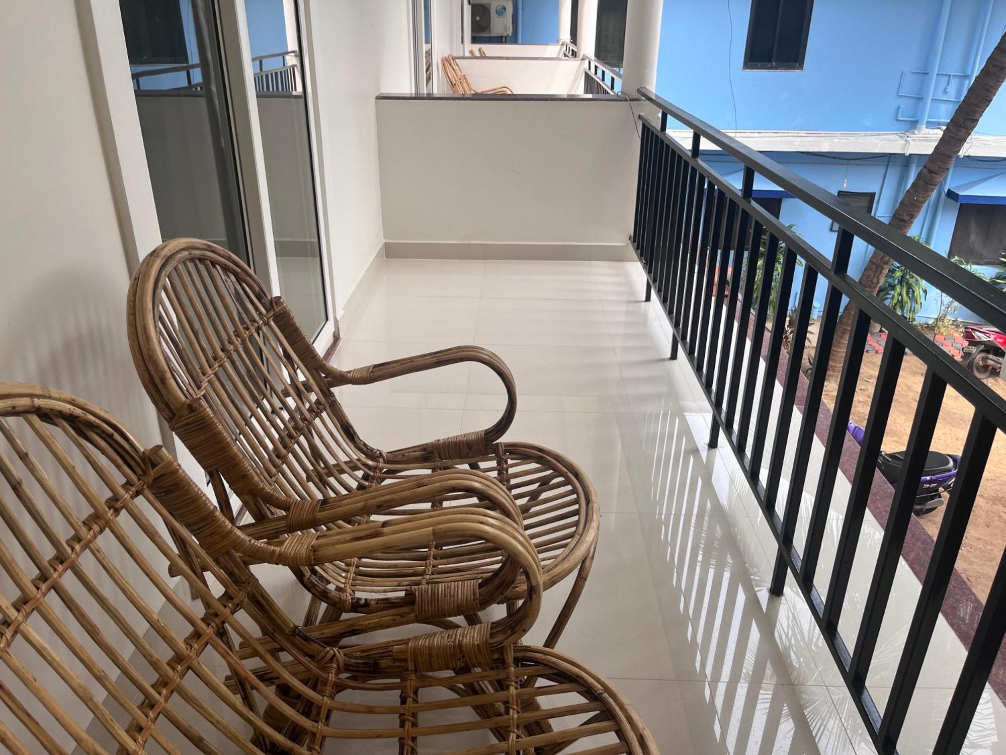 Sunset Guesthouse- With Kitchen & Ac Apartment Morjim
