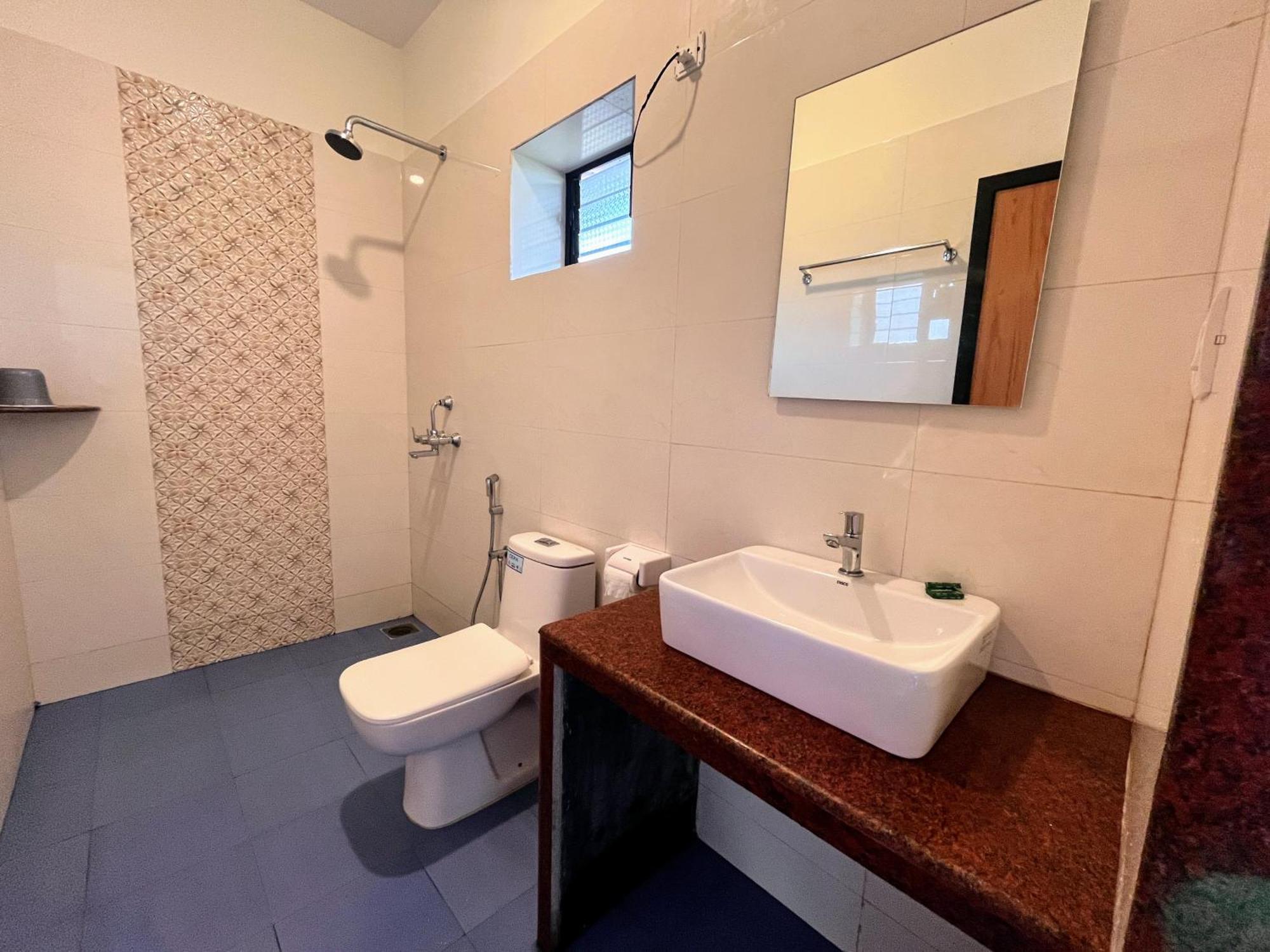 Sunset Guesthouse- With Kitchen & Ac *