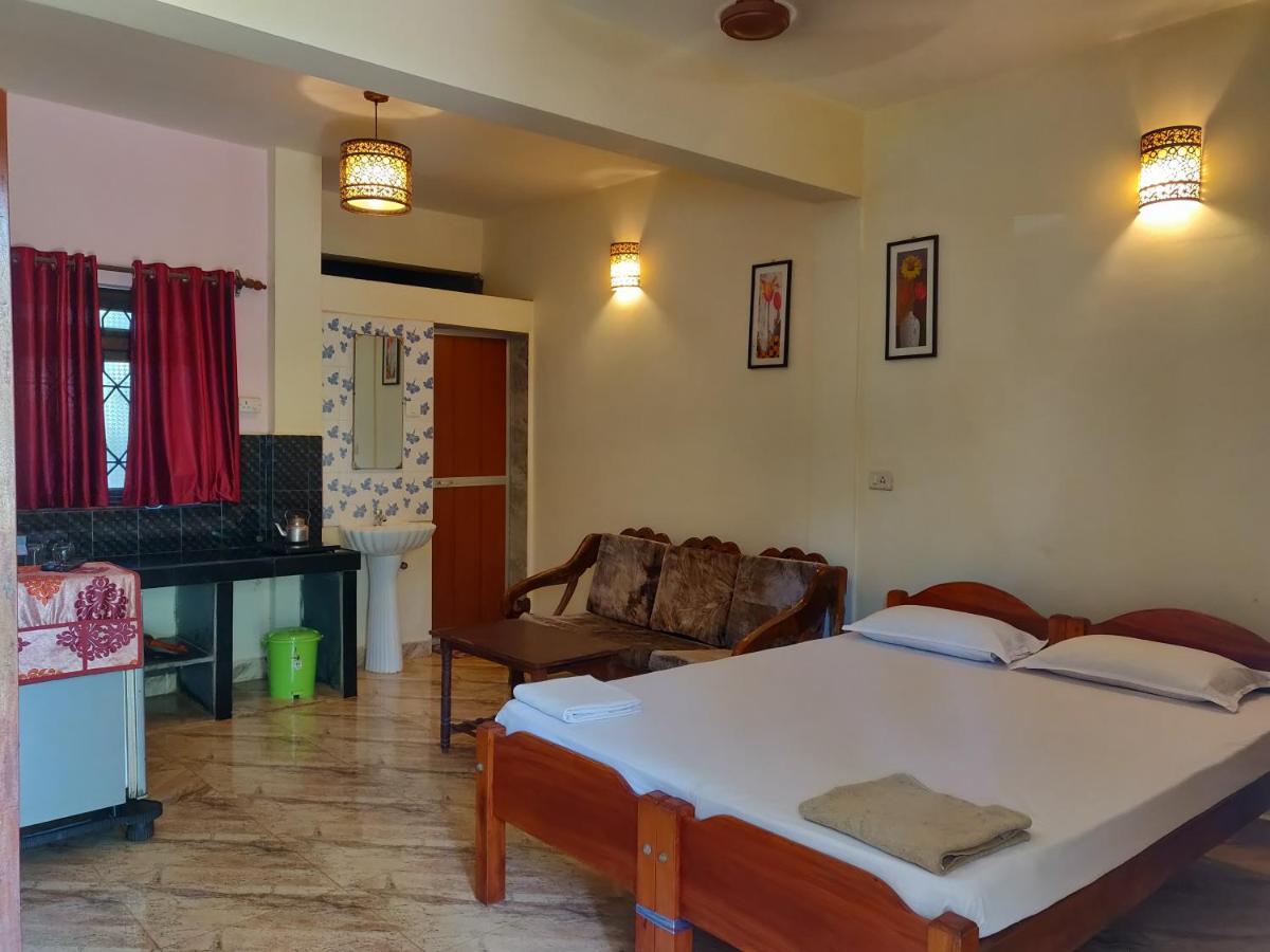 Sunset Guesthouse- With Kitchen & Ac Apartment Morjim